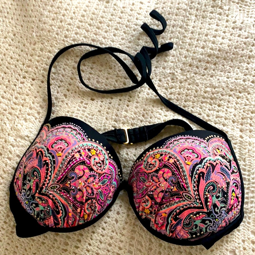 Push-up bikini top